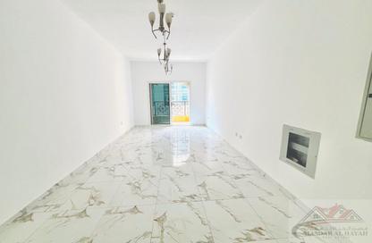 Apartment - 2 - 2 for rent in Muwailih Building - Muwaileh - Sharjah