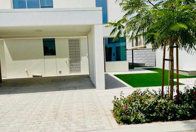 79002572 - Property Main Image