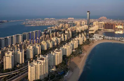 Apartment - 3 Bedrooms - 4 Bathrooms for rent in Al Das - Shoreline Apartments - Palm Jumeirah - Dubai