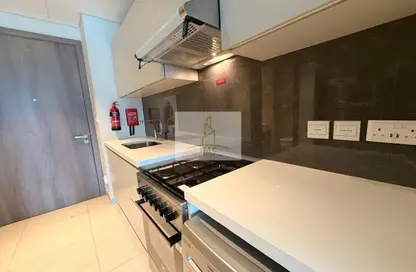 Apartment - Studio - 1 Bathroom for rent in SOL Bay - Business Bay - Dubai