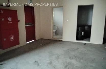 Warehouse - Studio - 1 Bathroom for rent in Umm Al Thuoob - Umm Al Quwain