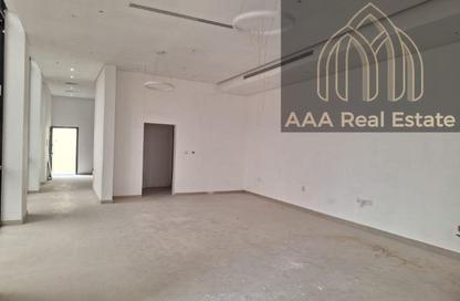 Villa - 4 Bedrooms - 5 Bathrooms for rent in Wadi Alshabak - Dubai
