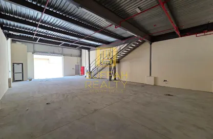 مستودع - استوديو - 2 حمامات للايجار في 18 المنطقة الصناعية رقم - المنطقة الصناعية بالشارقة - الشارقة