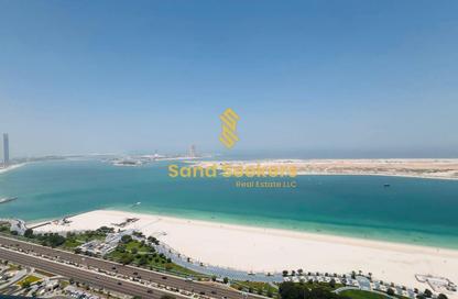 Apartment - 5 Bedrooms - 6 Bathrooms for rent in Wave tower - Corniche Road - Abu Dhabi