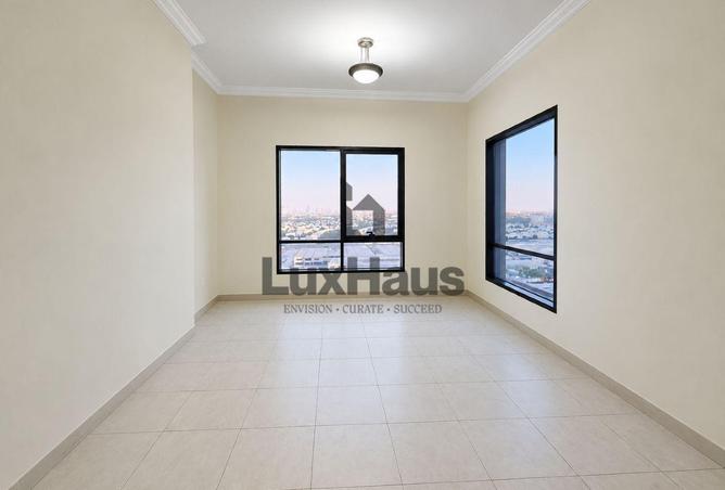 100421885 - Property Image 2
