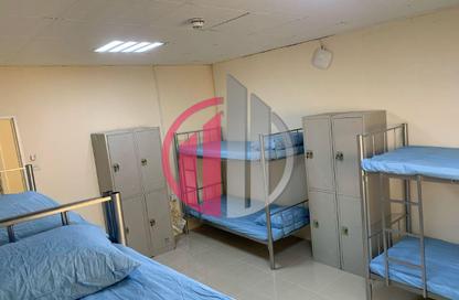 Labor Camp - Studio - 7+ Bathrooms for rent in Wadi AL AIN 1 - Al Noud - Al Ain