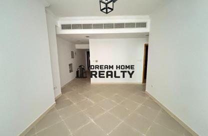 Apartment - 1 Bedroom - 2 Bathrooms for rent in New Al Taawun Road - Al Taawun - Sharjah Apartment - 1 Bedroom - 2 Bathrooms for rent in New Al Taawun Road - Al Taawun - Sharjah