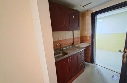 Apartment - Studio - 1 for rent in Fire Station Road - Muwaileh - Sharjah