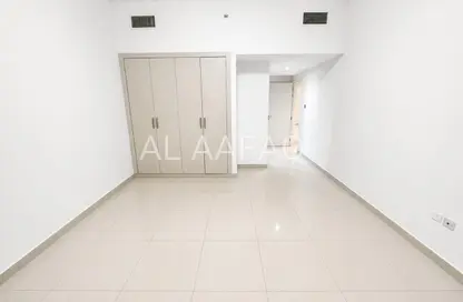 Apartment - 2 Bedrooms - 3 Bathrooms for rent in Al Khan Corniche - Al Khan - Sharjah