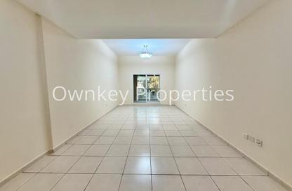 Apartment - 2 Bedrooms - 3 Bathrooms for rent in Hessa Home Building - Oud Metha - Bur Dubai - Dubai