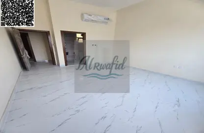 سكن عمال - استوديو - 8 حمامات للايجار في الجرف الصناعية 2 - الجرف الصناعية - عجمان