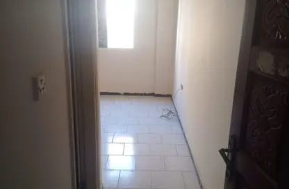 Apartment - Studio - 1 Bathroom for rent in Al Shuwaiheen - Sharjah