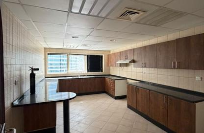 Apartment - 3 - 4 for rent in Al Khan Corniche - Al Khan - Sharjah