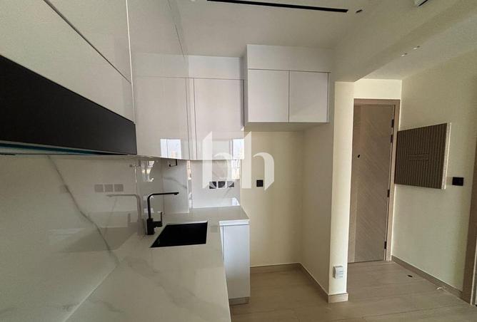 Binghatti Heights 1 Bed Vacant Unfurnished photo 2