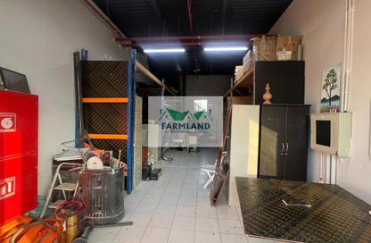 Warehouse - Studio - 1 Bathroom for rent in Umm Ramool - Dubai