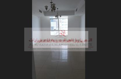 Apartment - 1 Bedroom - 2 Bathrooms for sale in Beach Tower 1 - Al Khan Lagoon - Al Khan - Sharjah