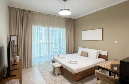 Apartment - Studio - 1 Bathroom for rent in Burj Al Nujoom - Downtown Dubai - Dubai