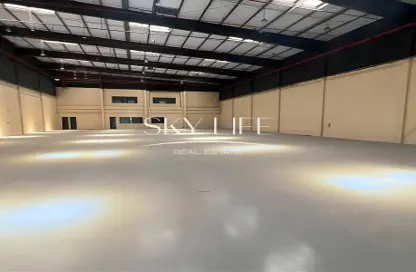 Warehouse - Studio for rent in Dubai Investment Park 1 (DIP 1) - Dubai Investment Park (DIP) - Dubai