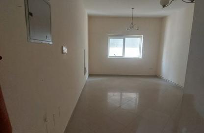 Apartment - Studio - 1 Bathroom for rent in Al Khan Corniche - Al Khan - Sharjah