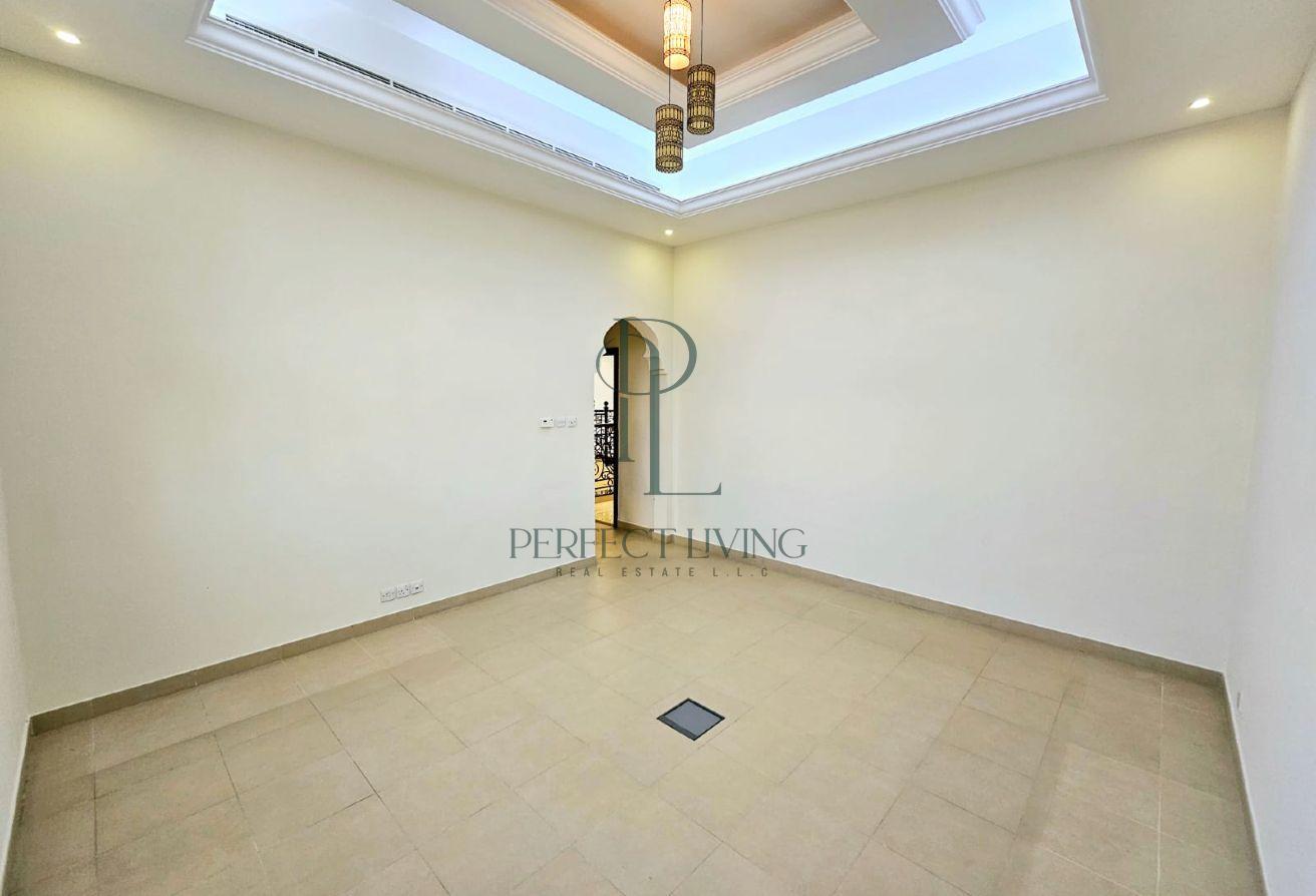 Spacious Villa| Large Garden|Premium Family Living photo 25
