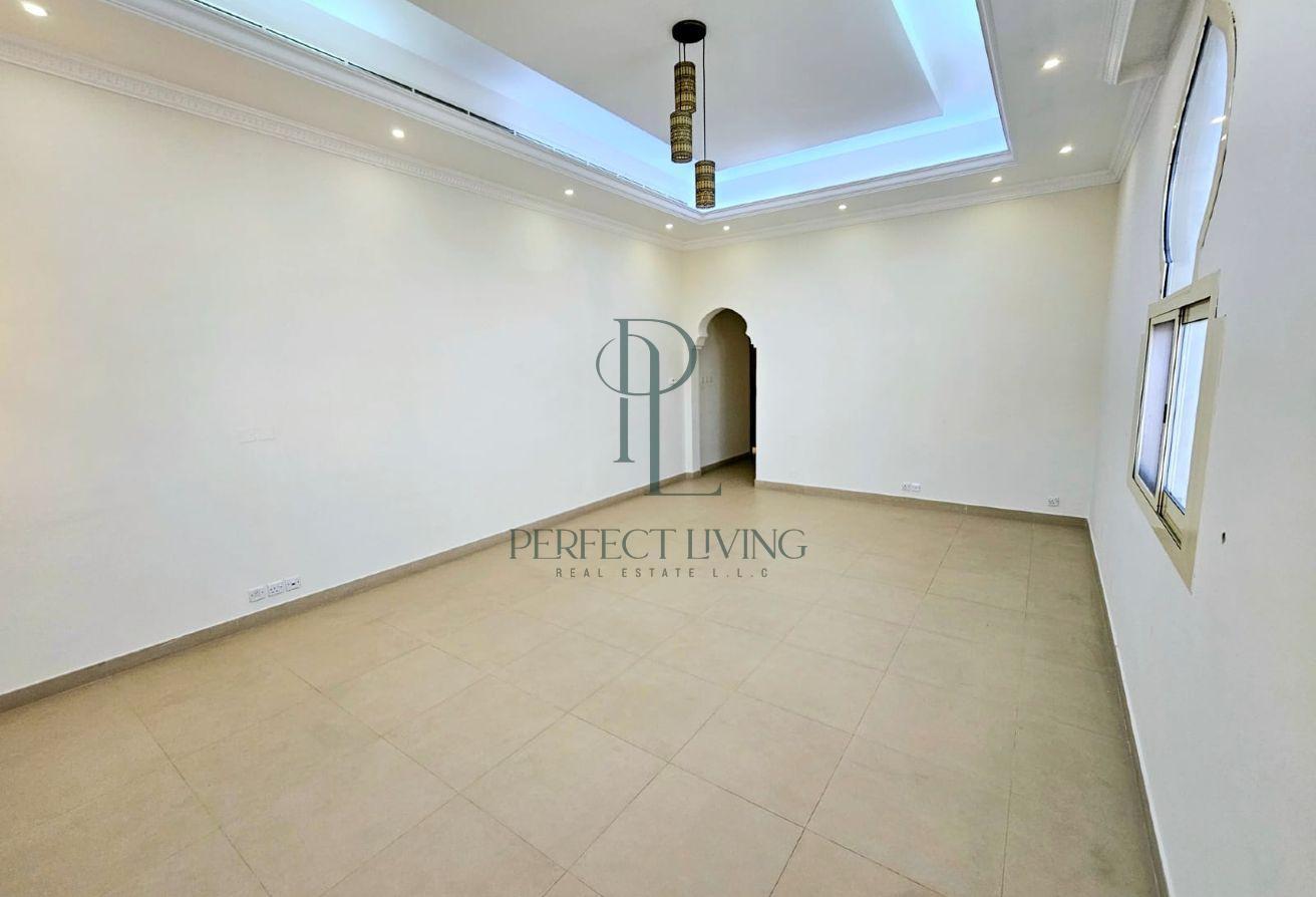 Spacious Villa| Large Garden|Premium Family Living photo 17