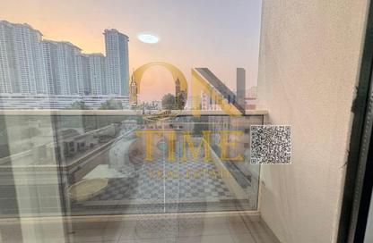 Apartment - 2 Bedrooms - 3 Bathrooms for rent in Cornish Tower - Al Rumaila - Ajman