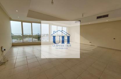 Apartment - 3 Bedrooms - 4 Bathrooms for rent in Al Mina - Abu Dhabi Apartment - 3 Bedrooms - 4 Bathrooms for rent in Al Mina - Abu Dhabi