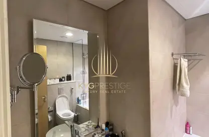 Apartment - 1 Bedroom - 2 Bathrooms for rent in DAMAC Towers by Paramount - Business Bay - Dubai