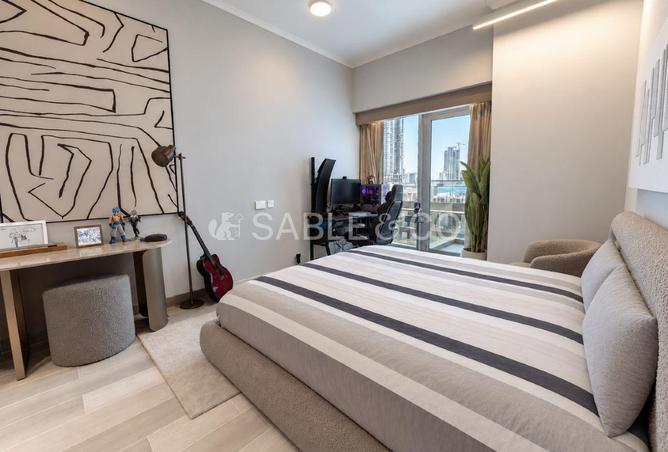 Fully Furnished | Stunning Pool View | Vacant