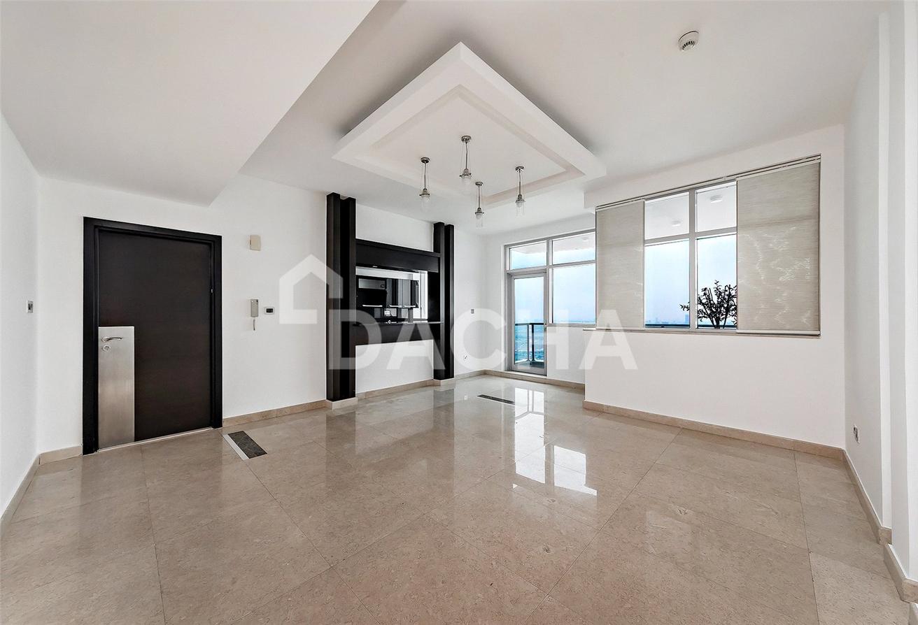 LUXURIOUS | VACANT | UNFURNISHED photo 6