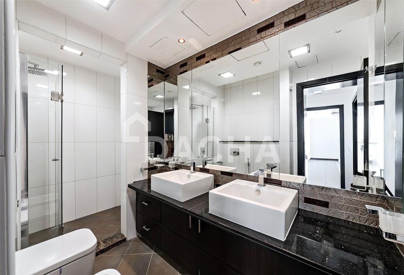 LUXURIOUS | VACANT | UNFURNISHED photo 20