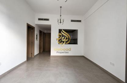 Apartment - 1 Bedroom - 2 Bathrooms for rent in Prestige Building - International City Phase 2 - Al Warsan 4 - Al Warsan - Dubai