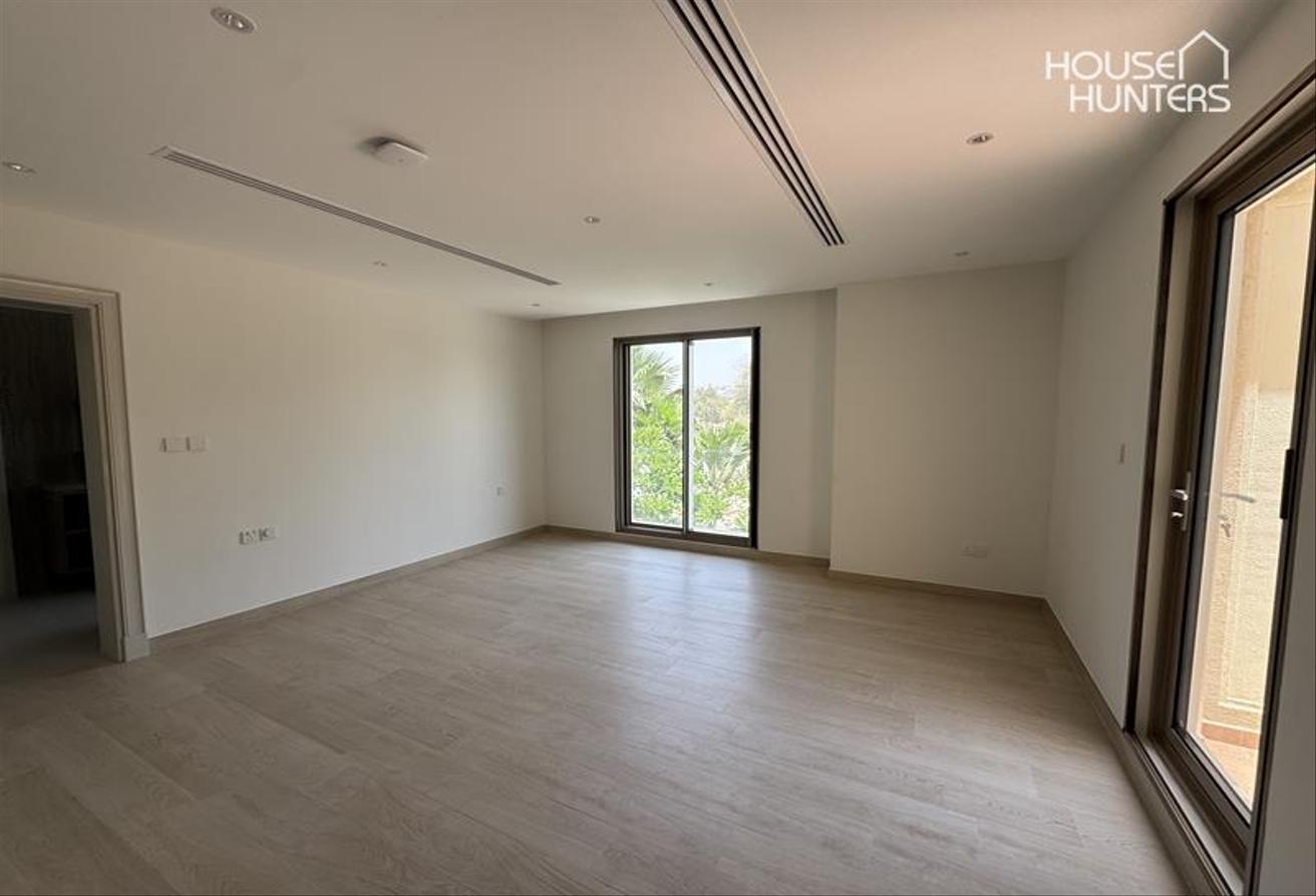 Fully Upgraded | Luxurious 5-Bed | Golf Course photo 20