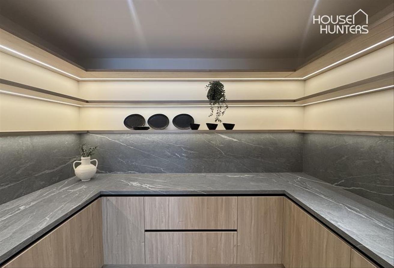 Fully Upgraded | Luxurious 5-Bed | Golf Course photo 17