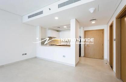 Apartment - 1 Bedroom - 2 Bathrooms for rent in Radiant Viewz Towers - City Of Lights - Al Reem Island - Abu Dhabi Apartment - 1 Bedroom - 2 Bathrooms for rent in Radiant Viewz Towers - City Of Lights - Al Reem Island - Abu Dhabi