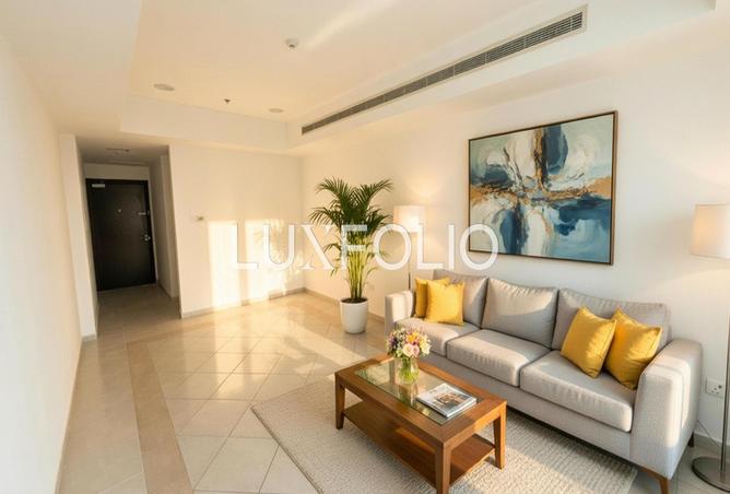 HIgh Floor | Unfurnished | Vacant