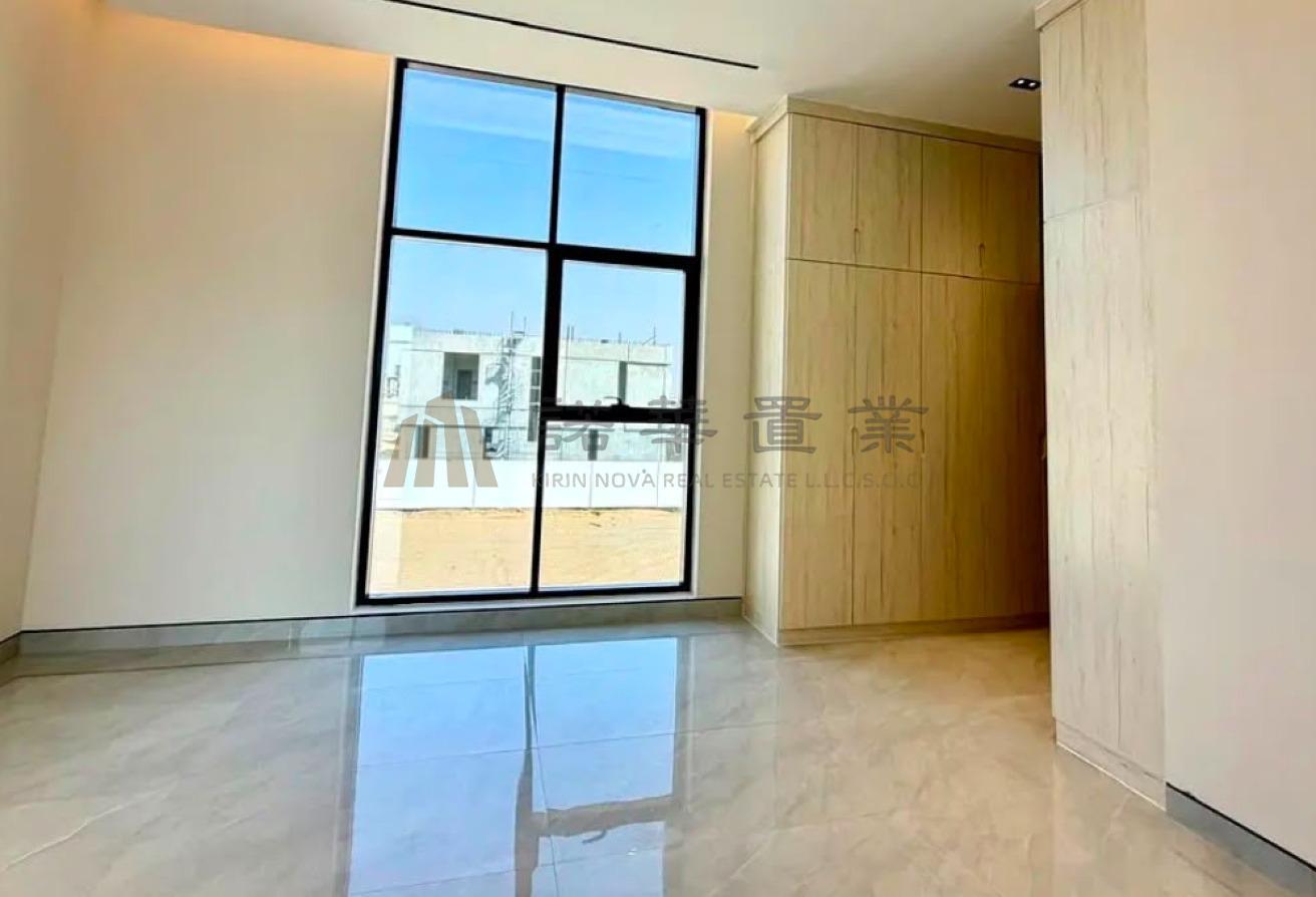 Brand New | Vacant | Madinat Hind 4 photo 9