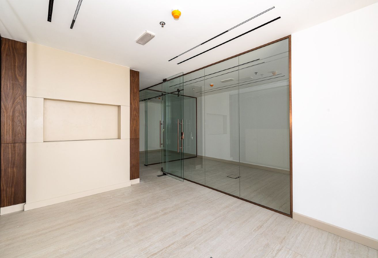Studio office space in I Rise Tower, Barsha Heights (Tecom): 10