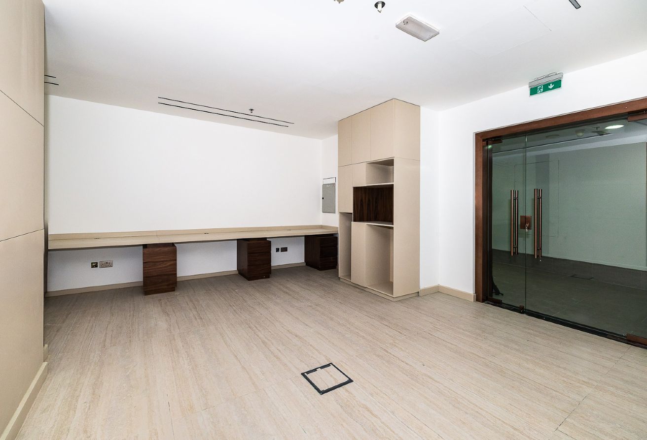 Studio office space in I Rise Tower, Barsha Heights (Tecom): 8