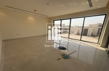 Villa - 5 Bedrooms for sale in Al Merief - Khalifa City - Abu Dhabi