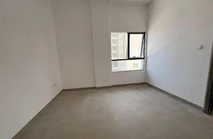 Apartment - 1 Bedroom - 1 Bathroom for rent in Al Qulaya'ah - Al Sharq - Sharjah
