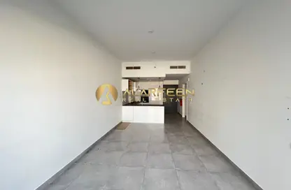 شقة - 2 غرف نوم - 3 حمامات للايجار في لوكي 1 ريزيدينس - الضاحية 13 - قرية جميرا الدائرية - دبي