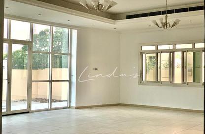 Villa - 5 Bedrooms - 6 Bathrooms for rent in Jumeirah 1 Villas - Jumeirah 1 - Jumeirah - Dubai Villa - 5 Bedrooms - 6 Bathrooms for rent in Jumeirah 1 Villas - Jumeirah 1 - Jumeirah - Dubai