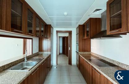 Apartment - 1 Bedroom - 2 Bathrooms for rent in Beauport Tower - Marina Promenade - Dubai Marina - Dubai