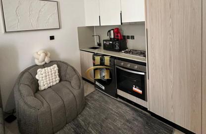 Apartment - Studio - 1 Bathroom for rent in Empire Residence - District 17 - Jumeirah Village Circle - Dubai