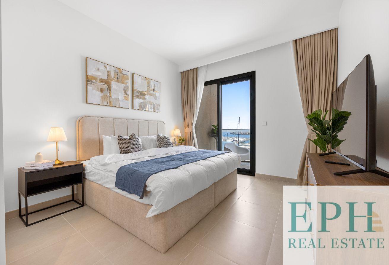 FULL SEA VIEW | FULLY FURNISHED | UPGRADED UNIT photo 4