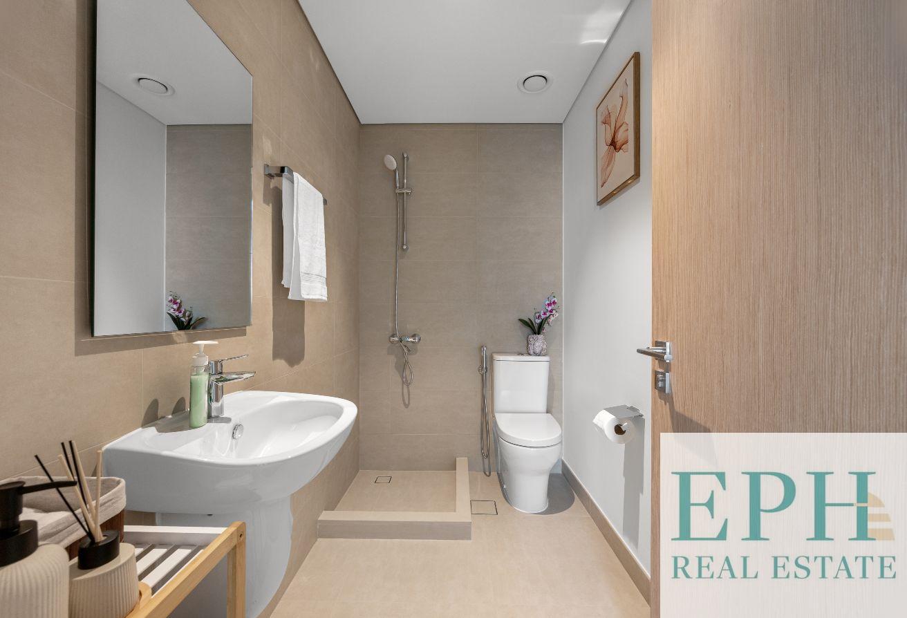 FULL SEA VIEW | FULLY FURNISHED | UPGRADED UNIT photo 16