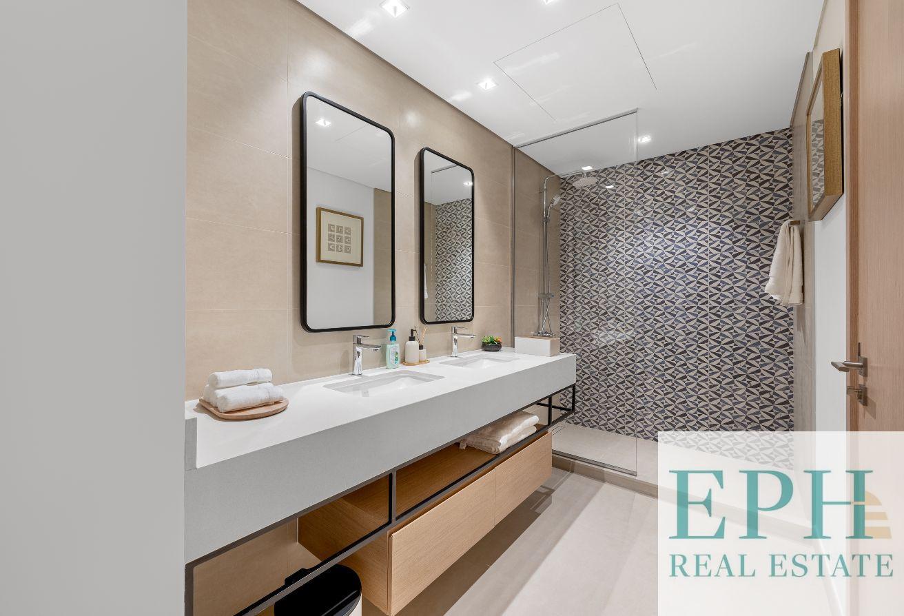 FULL SEA VIEW | FULLY FURNISHED | UPGRADED UNIT photo 12
