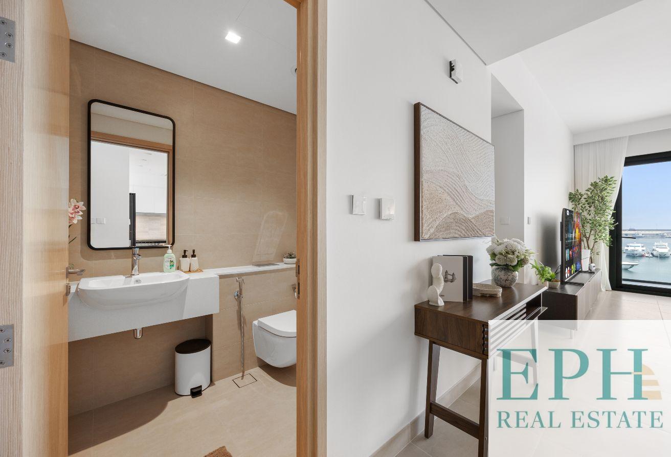 FULL SEA VIEW | FULLY FURNISHED | UPGRADED UNIT photo 23