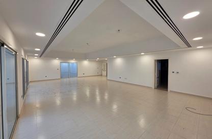 Villa - 4 - 6 for rent in Al Karamah - Abu Dhabi